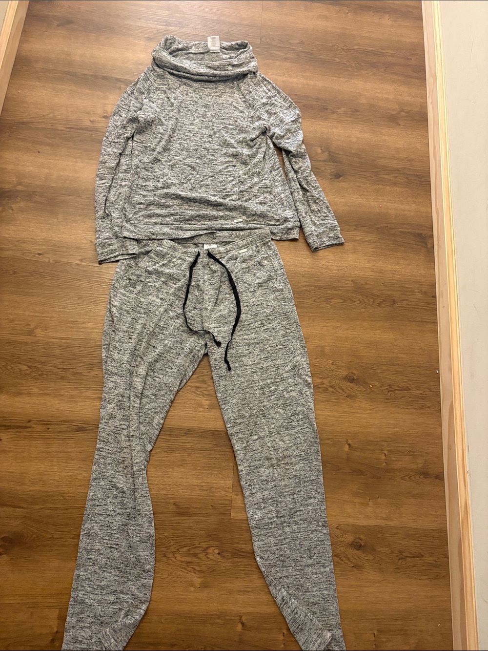 Women's Gray Cowl Neck Jogger Set